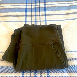 Lululemon crop joggers